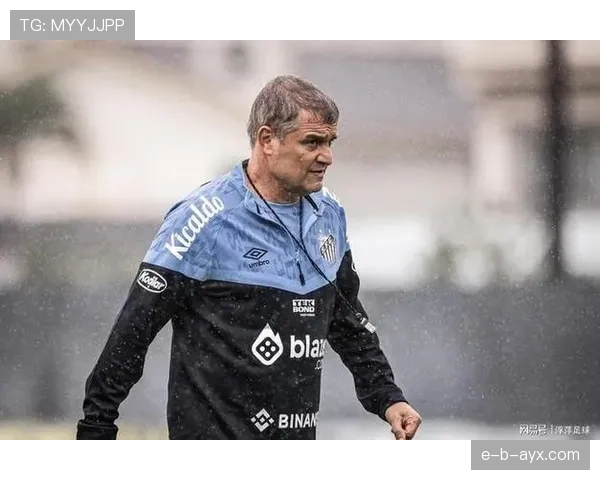 足球盛宴引爆热议：球迷票选赛季最佳进球，传奇球星回归点燃期待