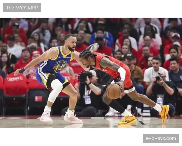 勒布朗挡拆制造多次错位提升季后赛关键时刻得分效率